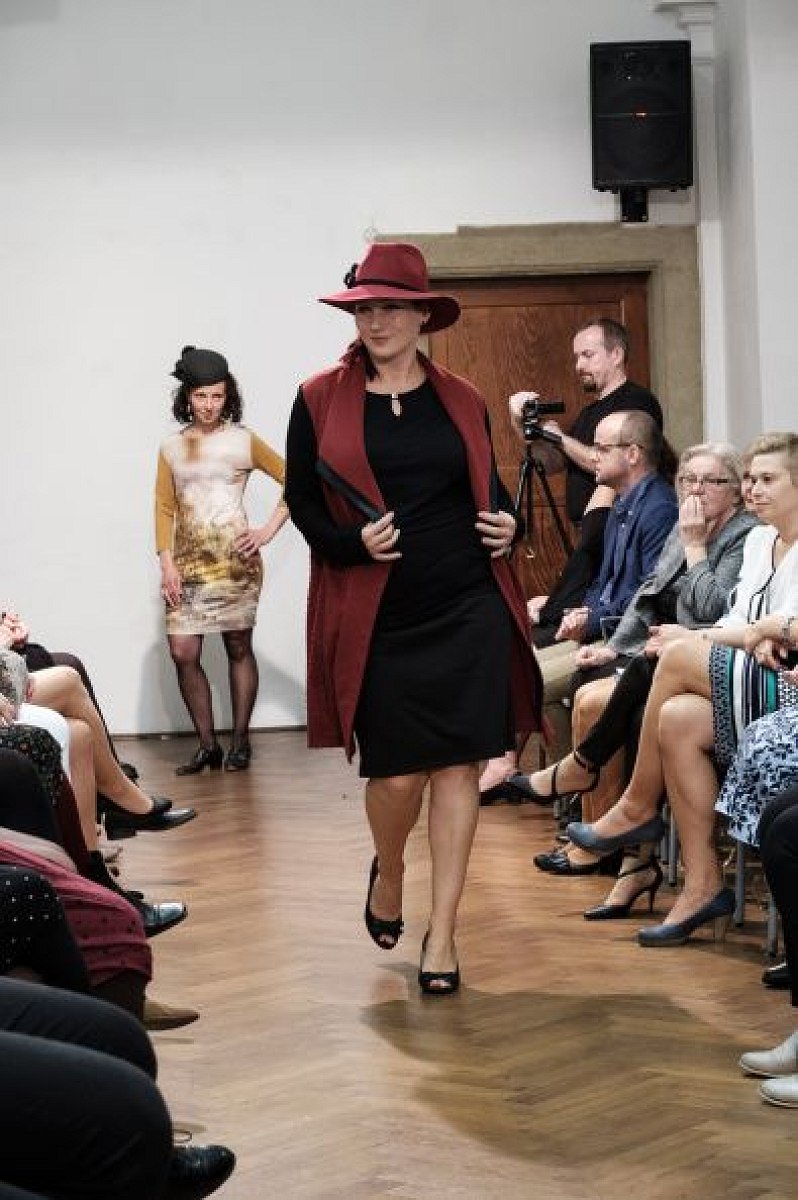 20181104163903-dbf79d45-me