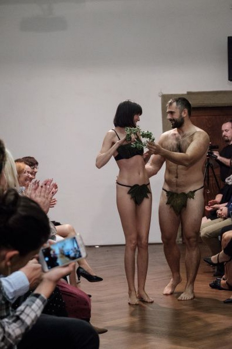 20181104163145-6cec4180-me