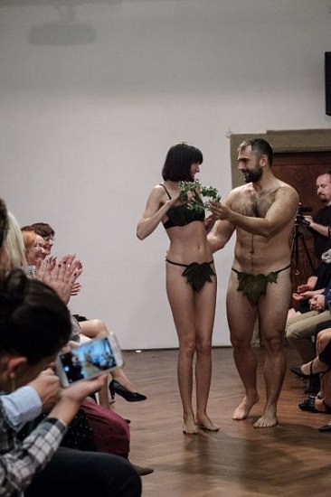 20181104163145-6cec4180-me