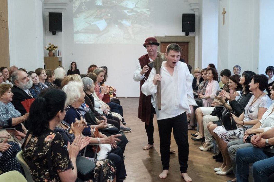 20181104181220-5b15a52d-me