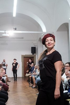 20181104162724-e326d0c0-me