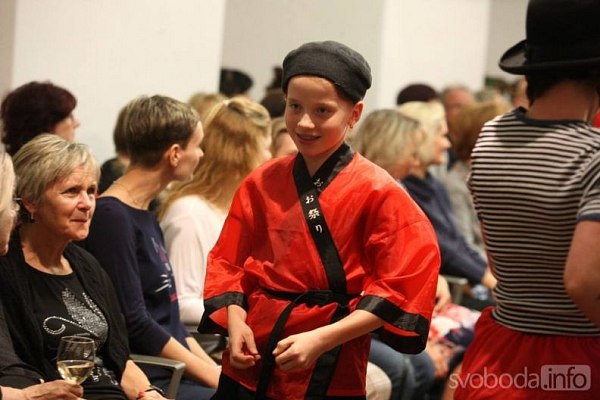 20191107230655-218bd9fe-me