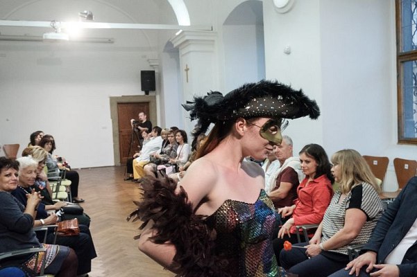 20181104184027-9ca1c33c-me