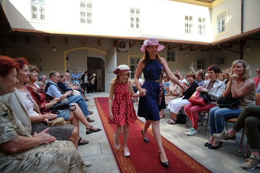 20170629215627-6bf3bbda-me