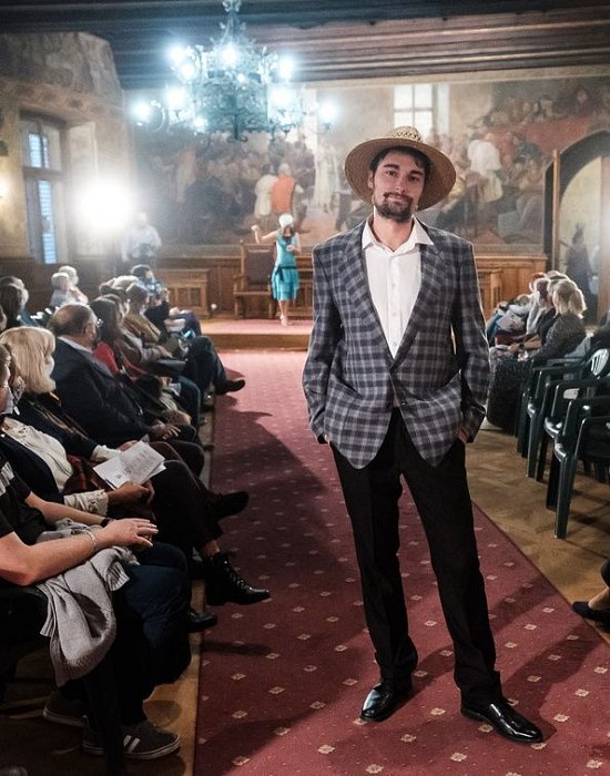 20201007131709-01110d6b-la