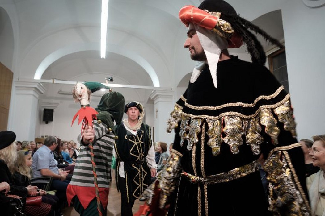 20191107214908-b4a80e44-me