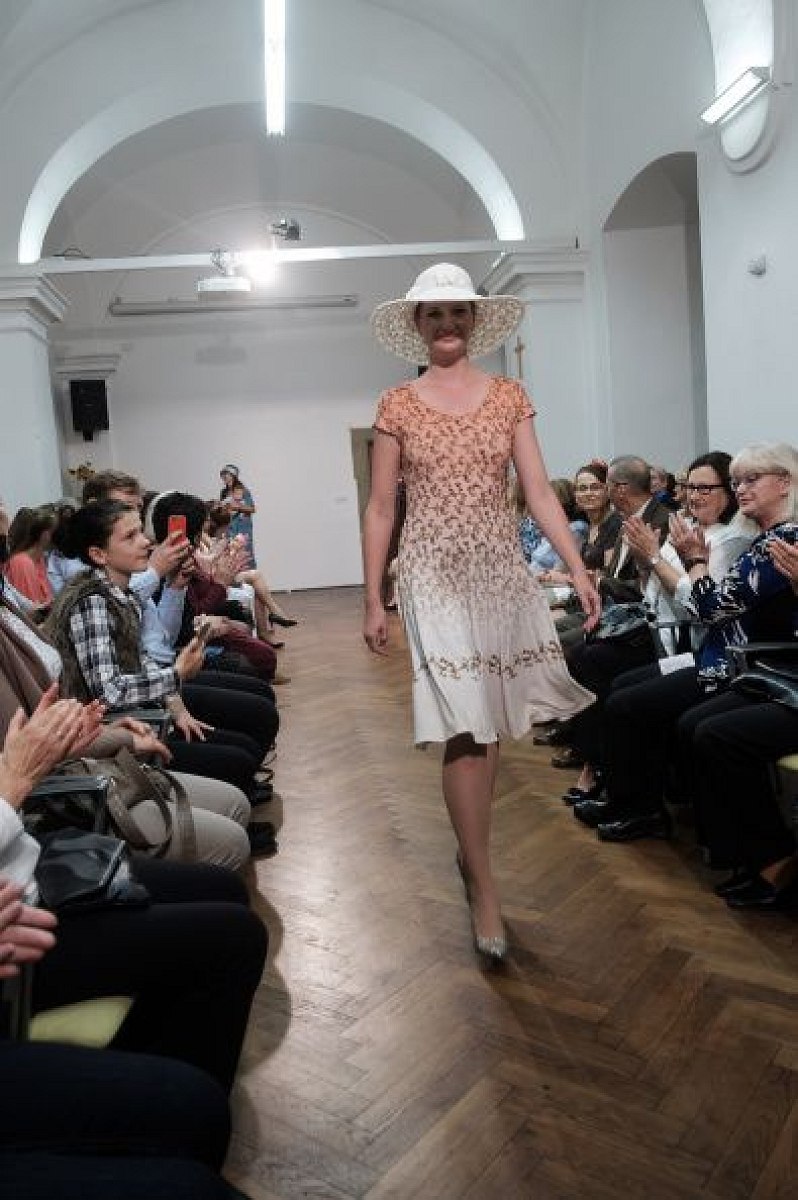 20181104163030-f9bdadb2-me