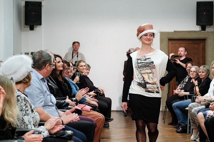 20191107205811-3c7eecbd-la