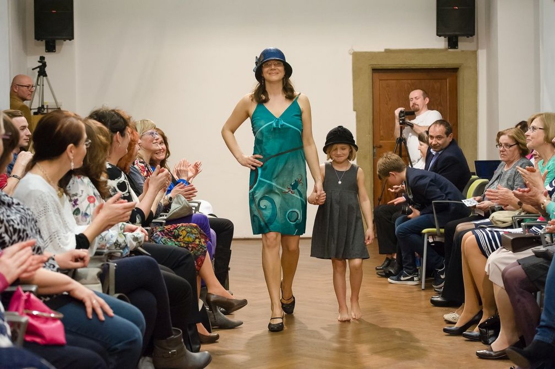 20170401173105-a9b90a2d-la