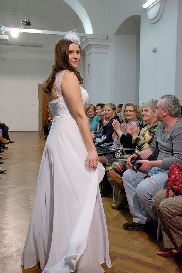 20170401175155-464956b6-la