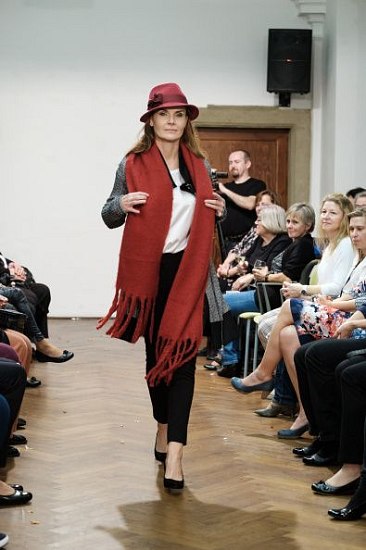 20191107215755-f9815ee2-me