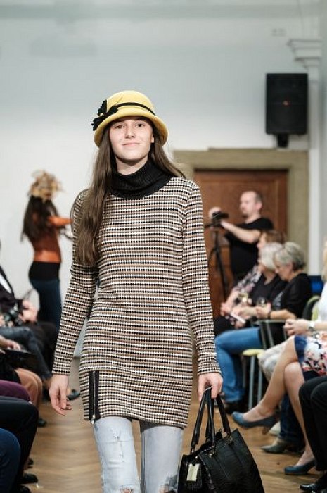 20191107215620-bd46b2ac-me