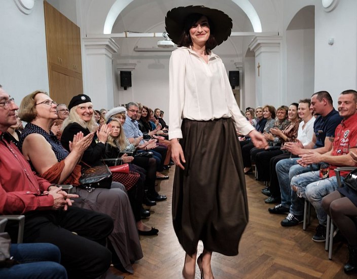 20191107210305-24661575-la