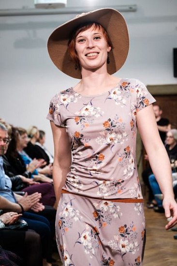 20191107213506-e2480621-me