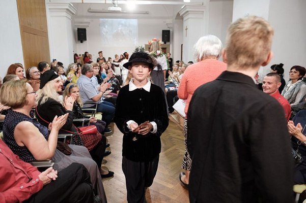 20191107224226-62f0a989-me