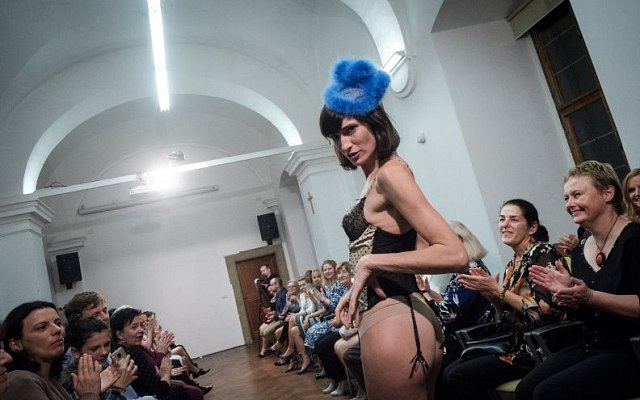 20181104163707-ffbc0ca9-me