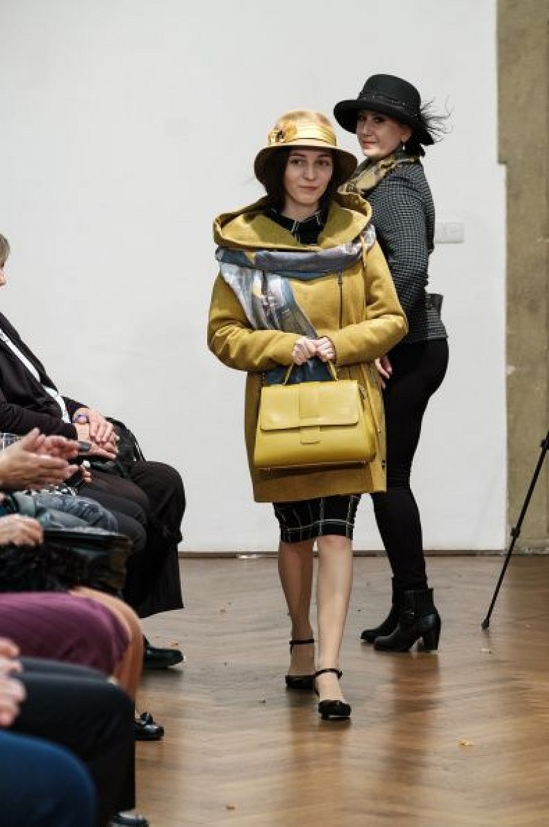 20191107215923-d06eefb1-me