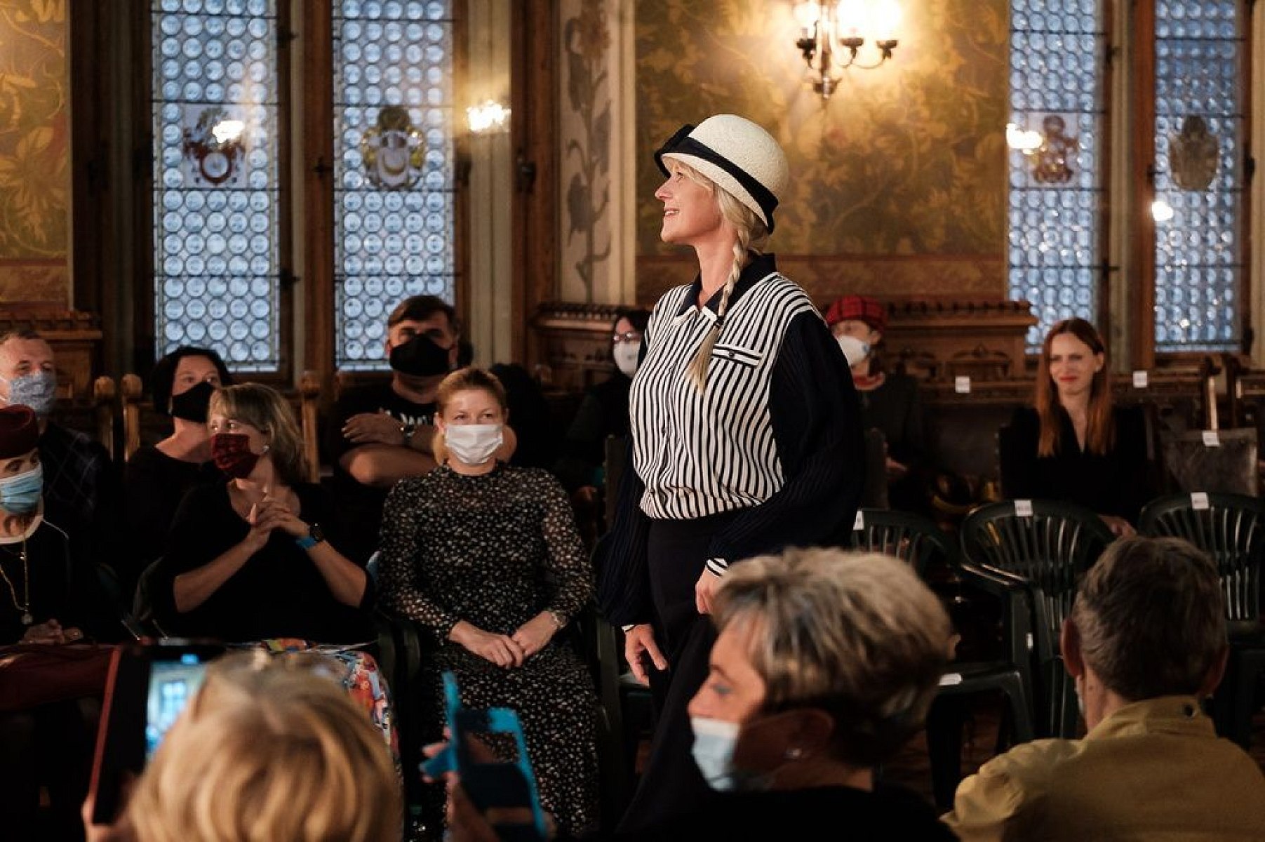 20201007131659-bb9322f4-la