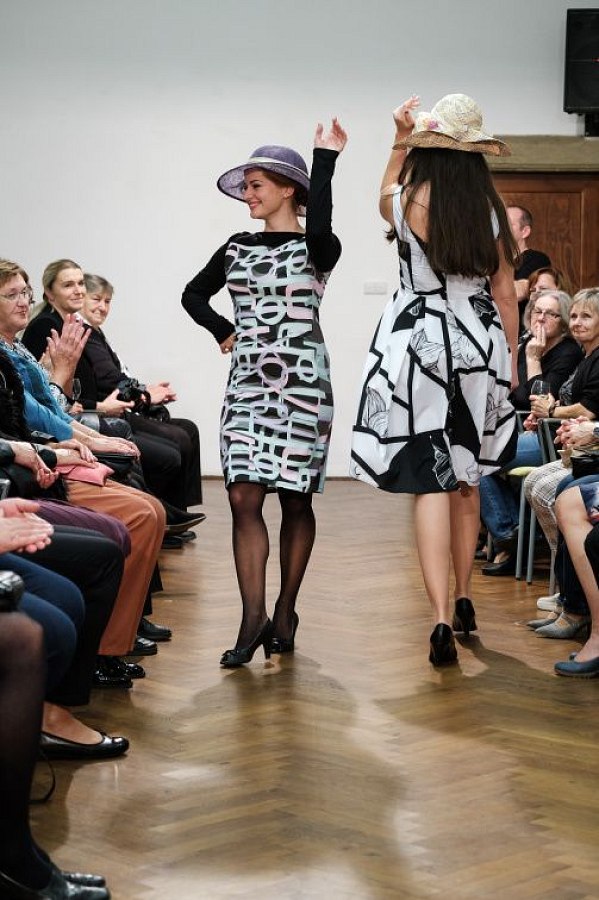 20191107210124-e01a2387-la