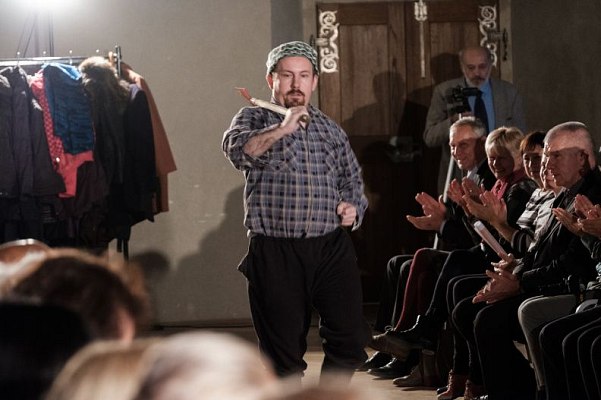 20181104194958-ab8321a7-me