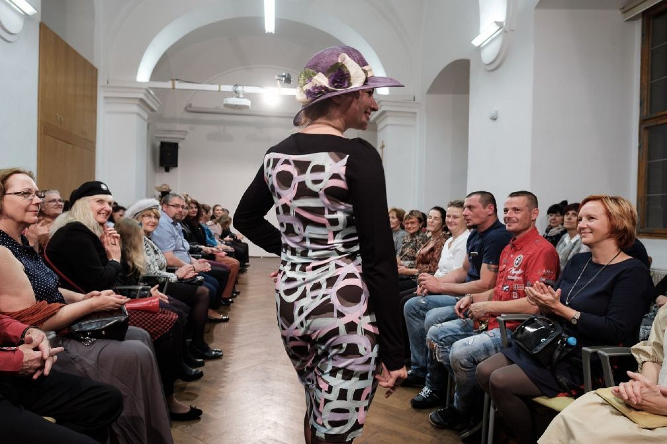 20191107210204-598097ac-la