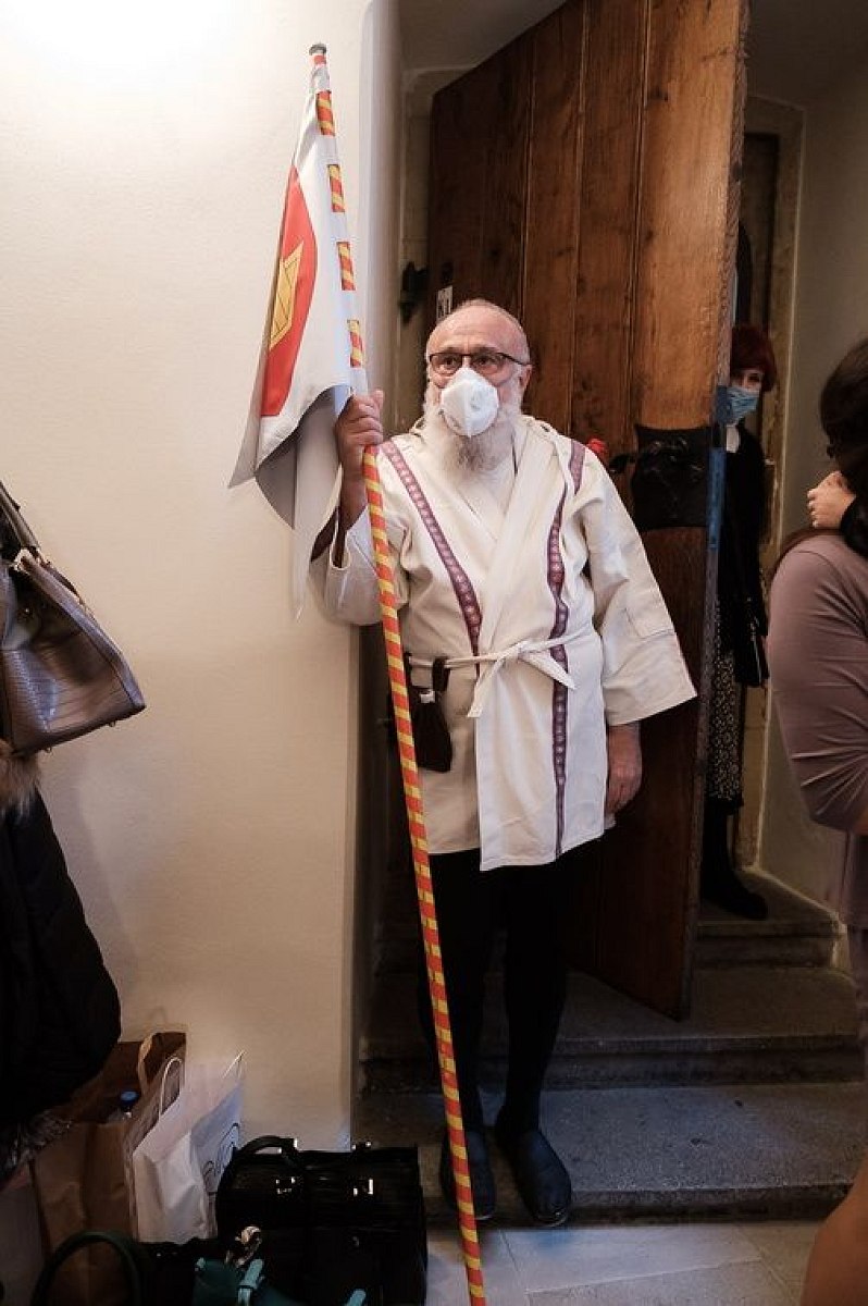 20201006230750-9c18d8bc-la