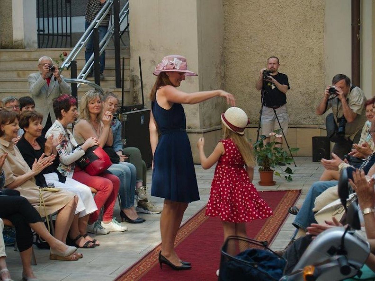 20170629215525-83f7ade2-me