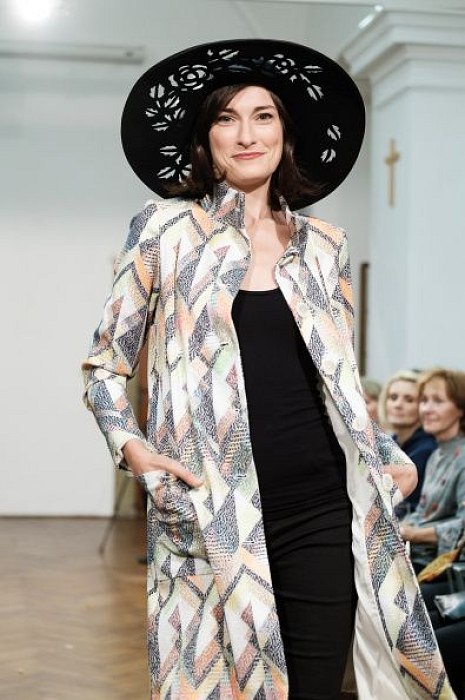 20191107215601-bdf83cb9-me