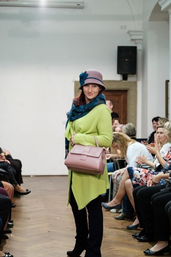 20191107215356-ead64629-me