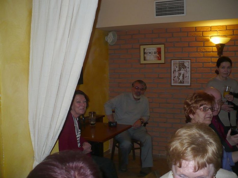 20160426234340-1319a803-me