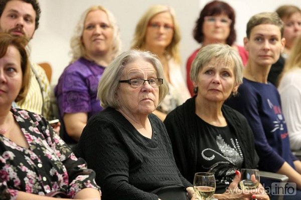 20191107230009-96664c2c-me