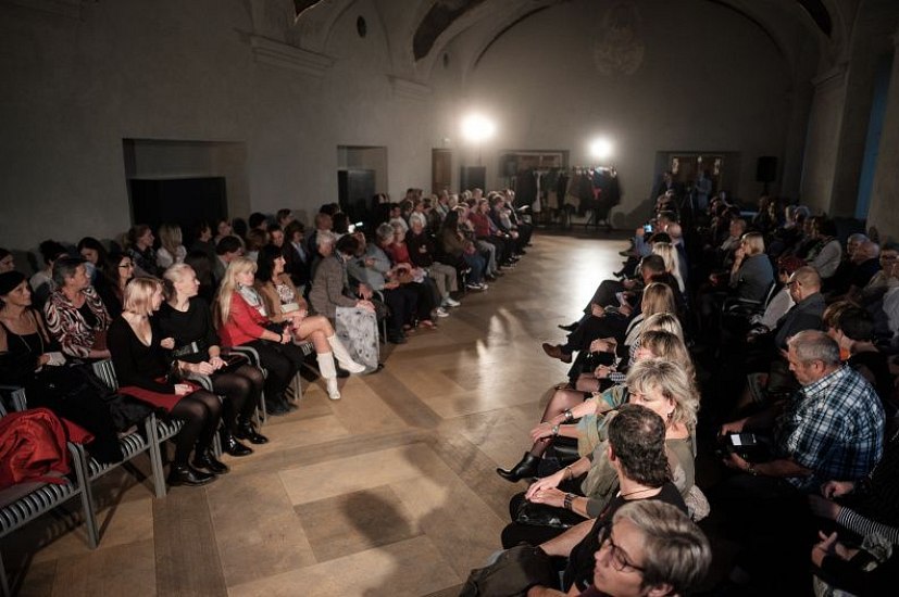 20181104192258-4a93a2e1-me