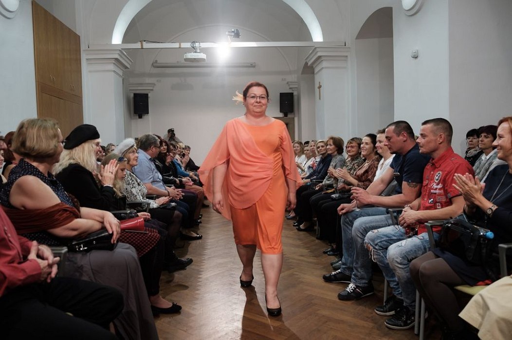 20191107205546-ae2dafef-la