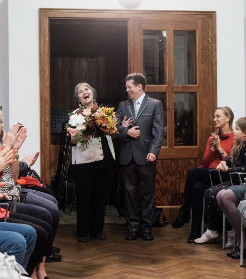 20181104184646-cd193656-me