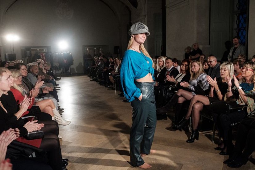 20181104195845-fd083199-me