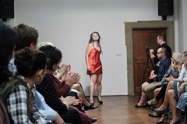 20181104163730-d843f7f7-me