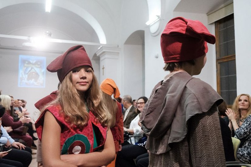 20181104165355-34efae44-me