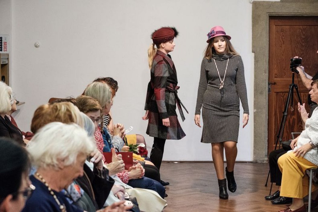 20181104180351-3e35e576-me