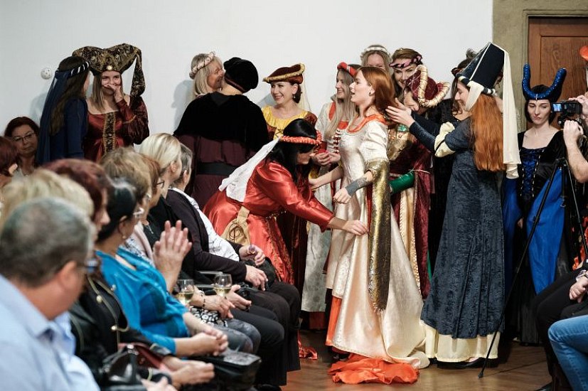 20191107215041-f4e62ddb-me