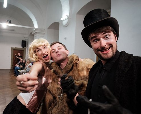 20191107221539-5c728c2b-me