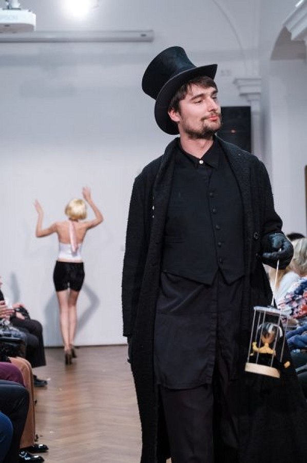 20191107221407-25cccf23-me