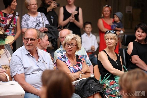 20170629215639-39d923c3-me