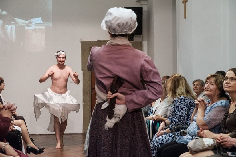 20181104165018-aad6a02b-me