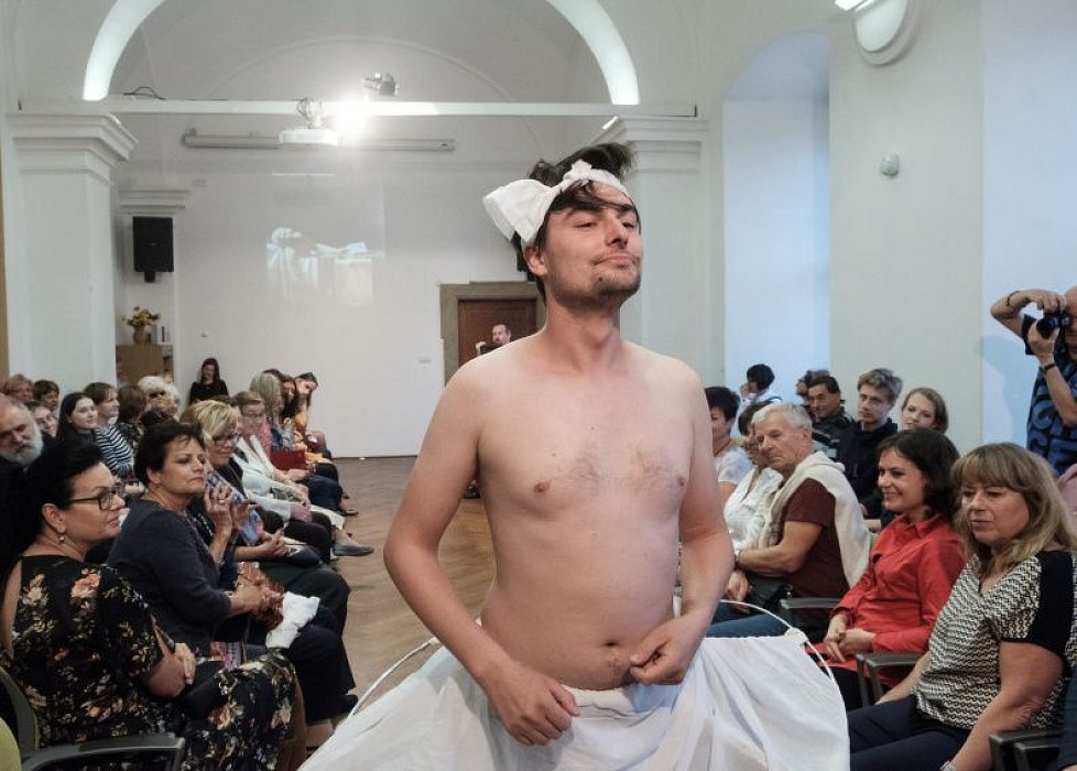 20181104181648-0cf7eab1-me