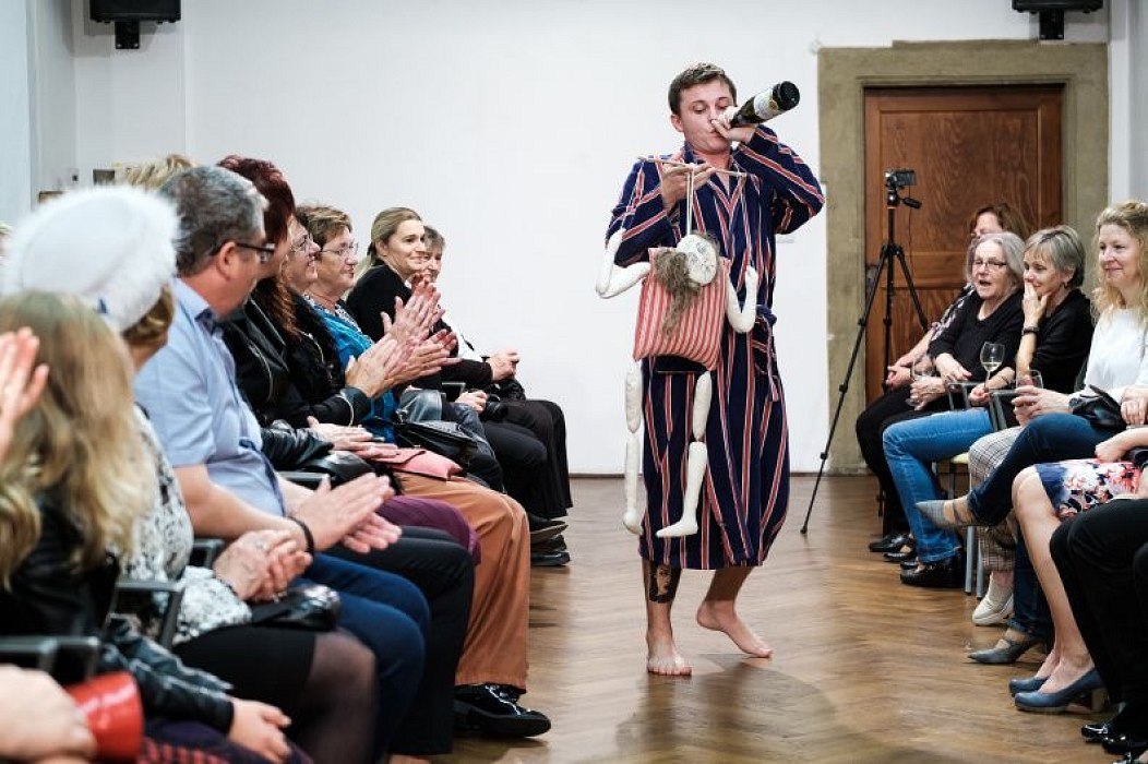 20191107212908-5da6fbd4-me