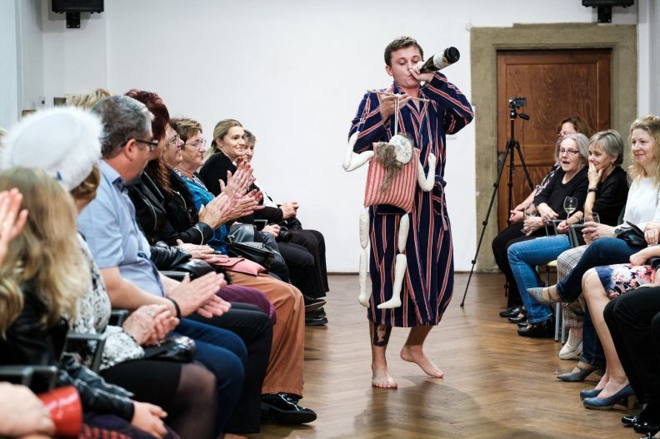 20191107212908-5da6fbd4-me