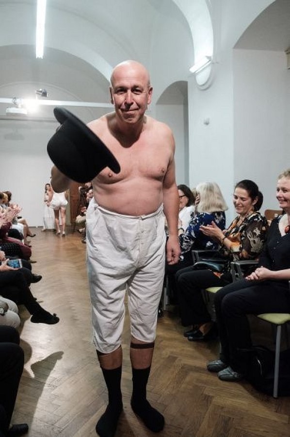 20181104163537-becef98d-me