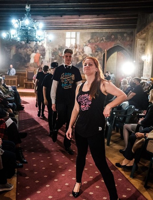 20201007132232-734aa529-la