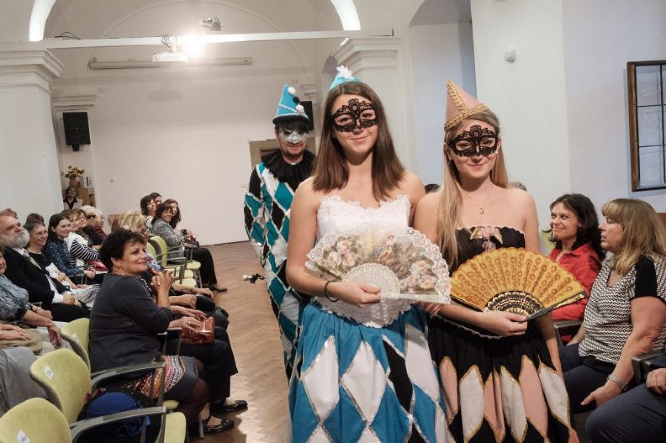 20181104183953-a712cc63-me