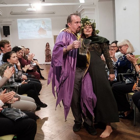 20181104165943-a9b74792-me